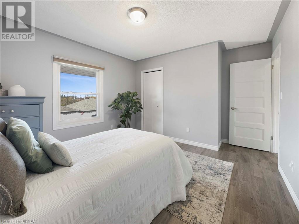 Photo 15 of 30 Lingwood Drive, Waterford ON