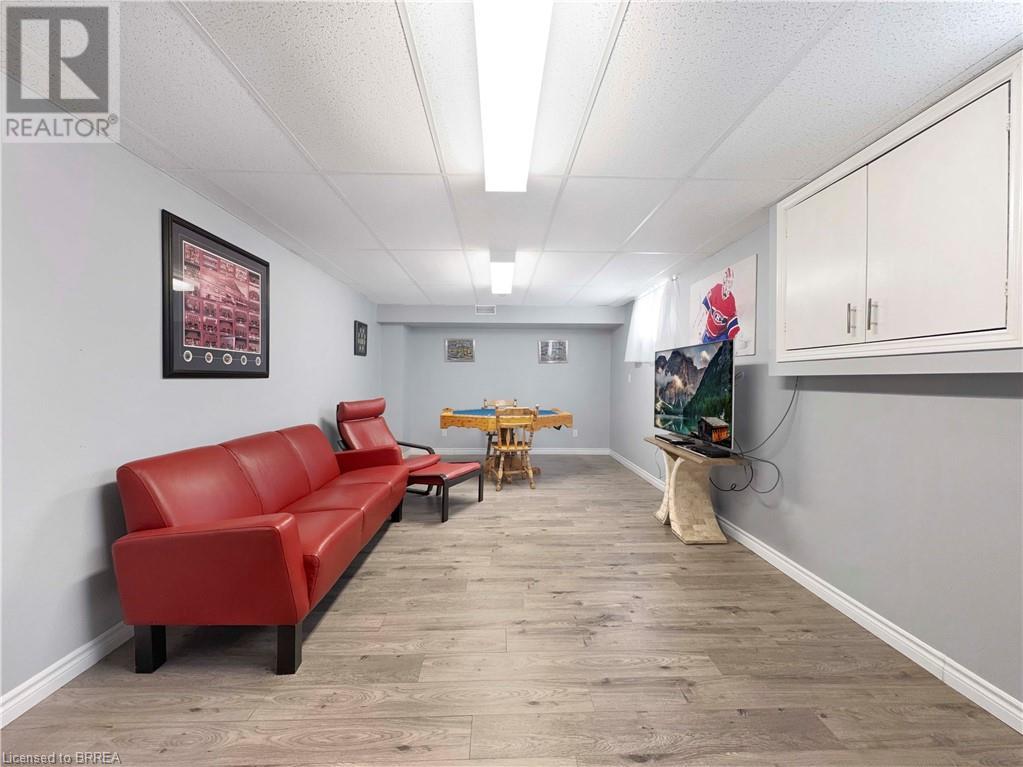 Photo 21 of 30 Lingwood Drive, Waterford ON