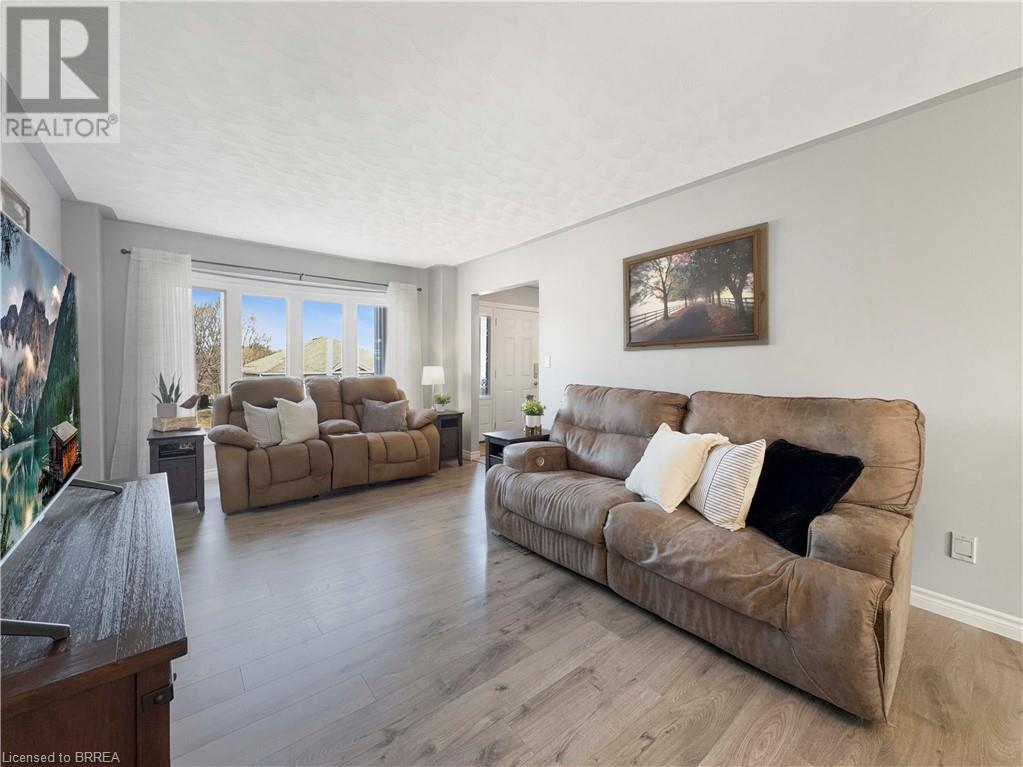 Photo 26 of 30 Lingwood Drive, Waterford ON