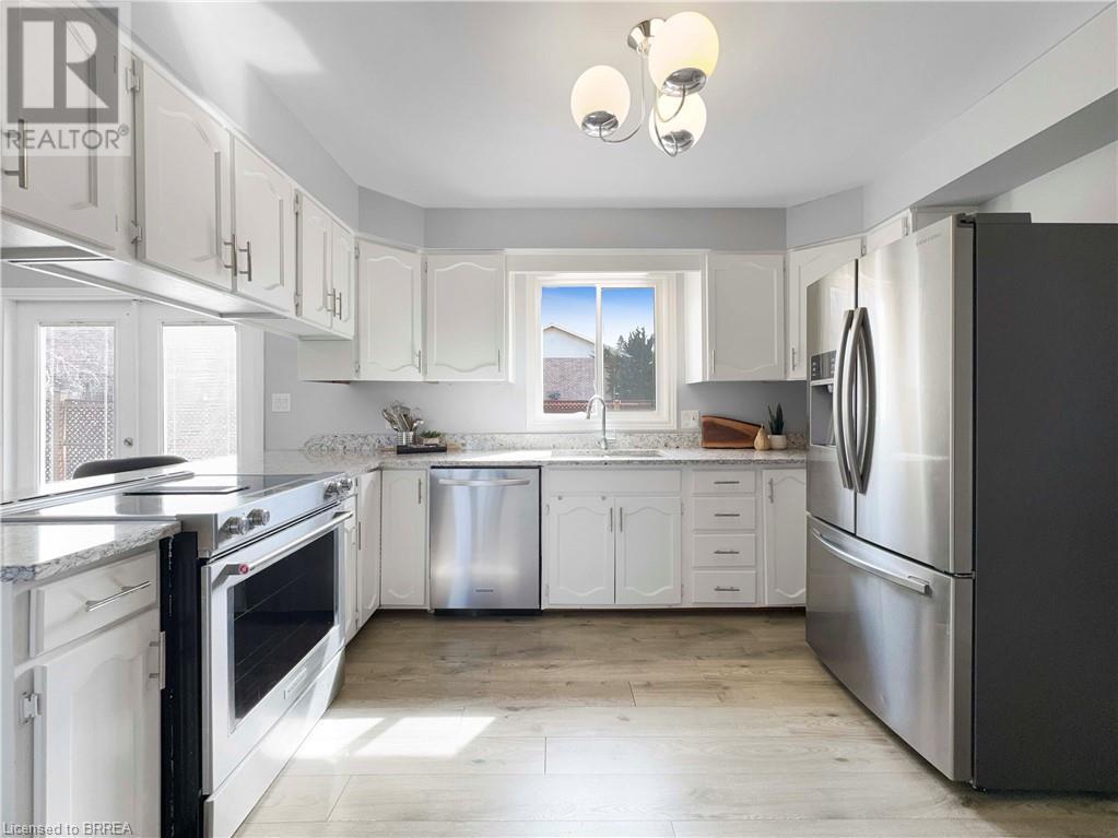 Photo 18 of 30 Lingwood Drive, Waterford ON