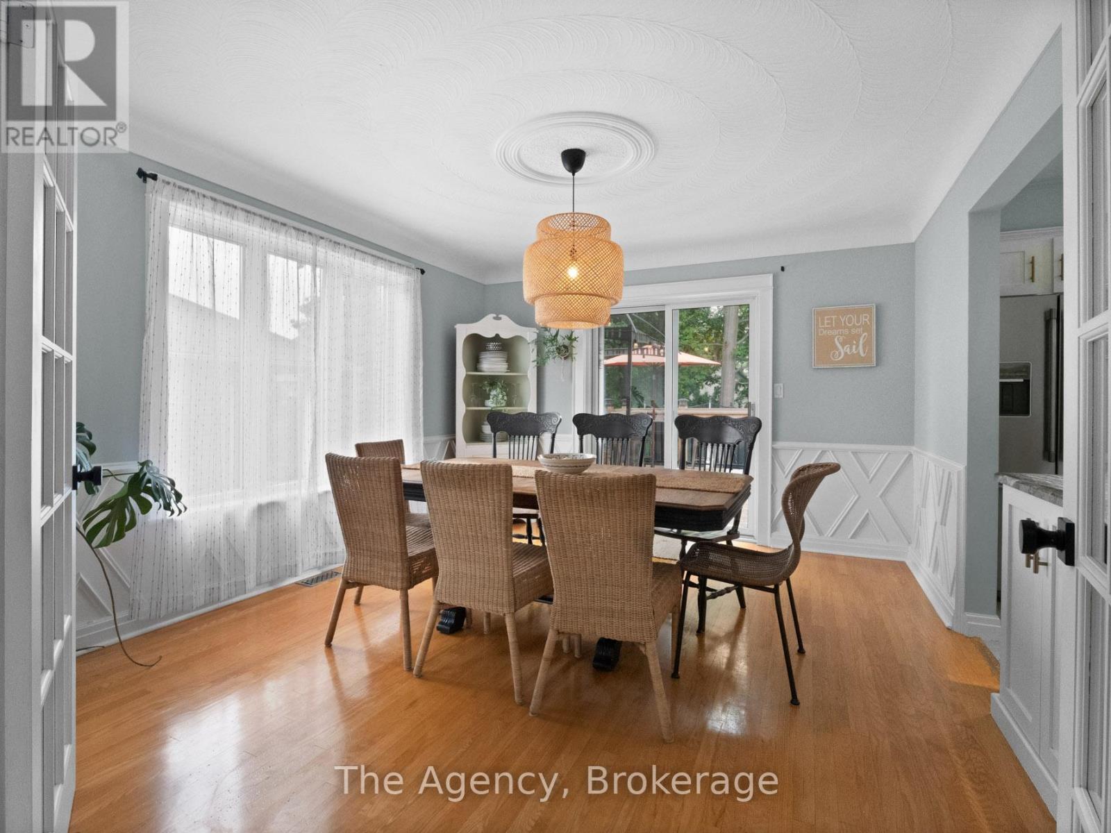Photo 34 of 10 Westwood Drive, Port Colborne ON