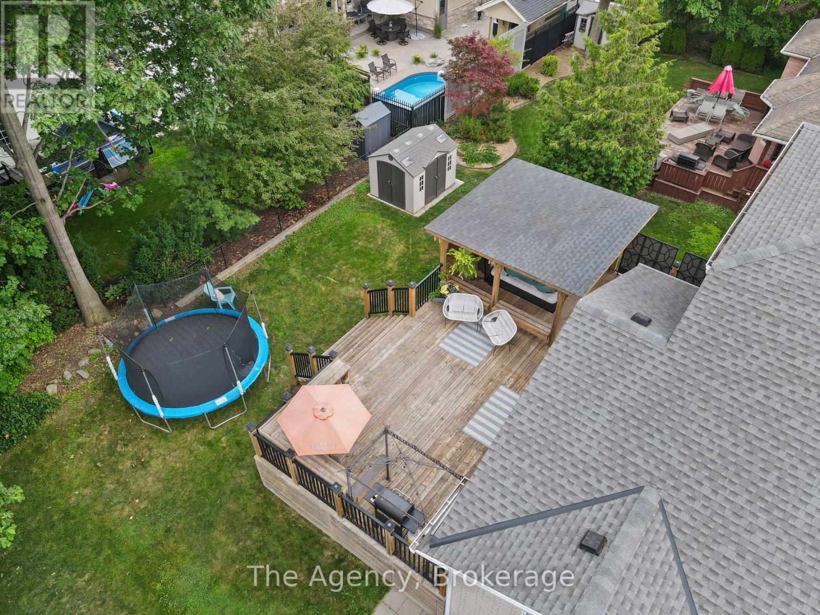 Photo 21 of 10 Westwood Drive, Port Colborne ON