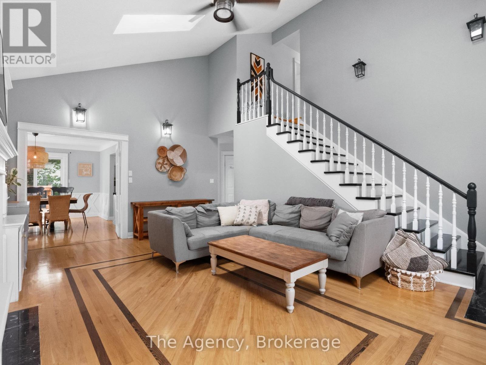 Photo 25 of 10 Westwood Drive, Port Colborne ON