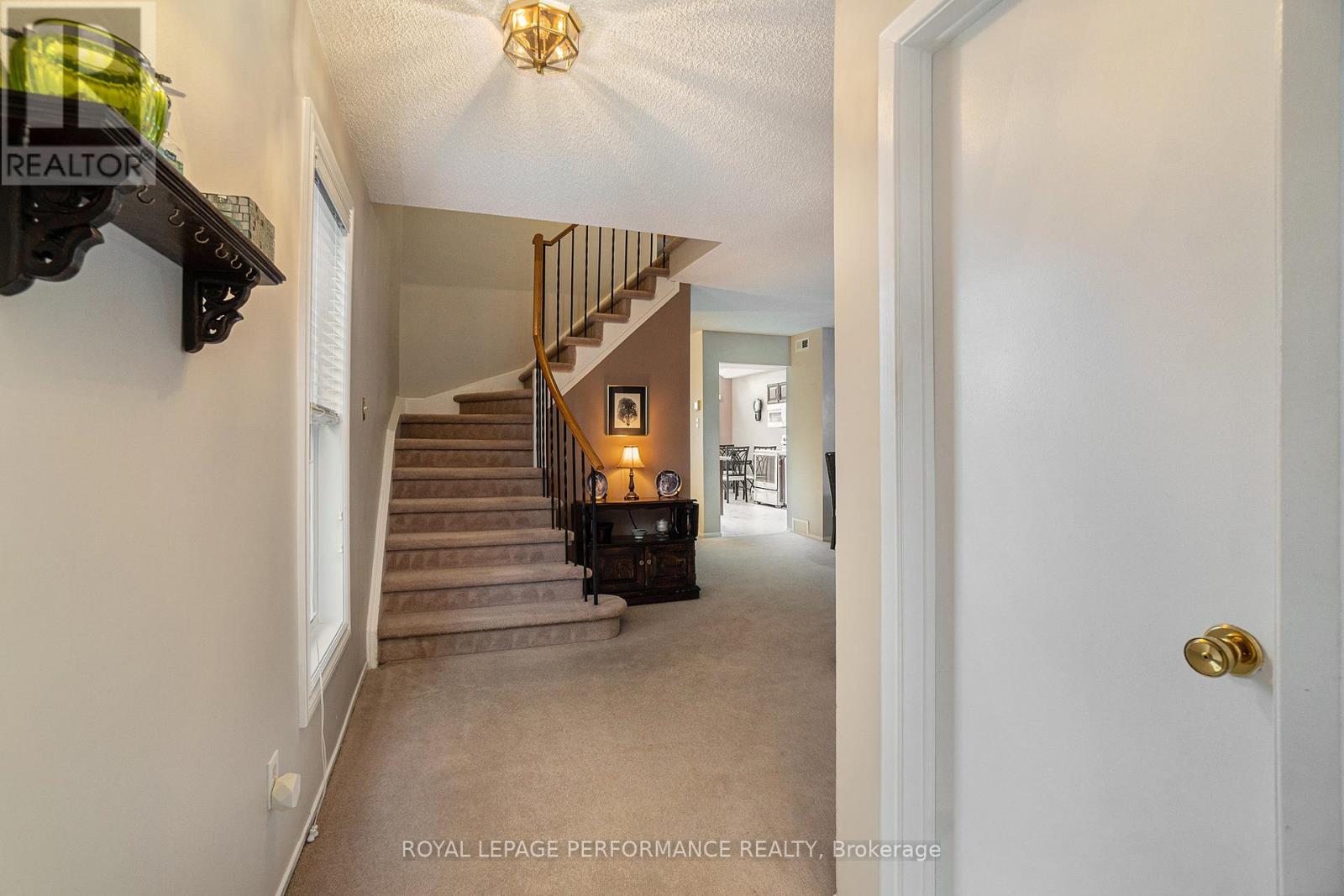 Photo 25 of 170 Midsummer Terrace, Ottawa ON