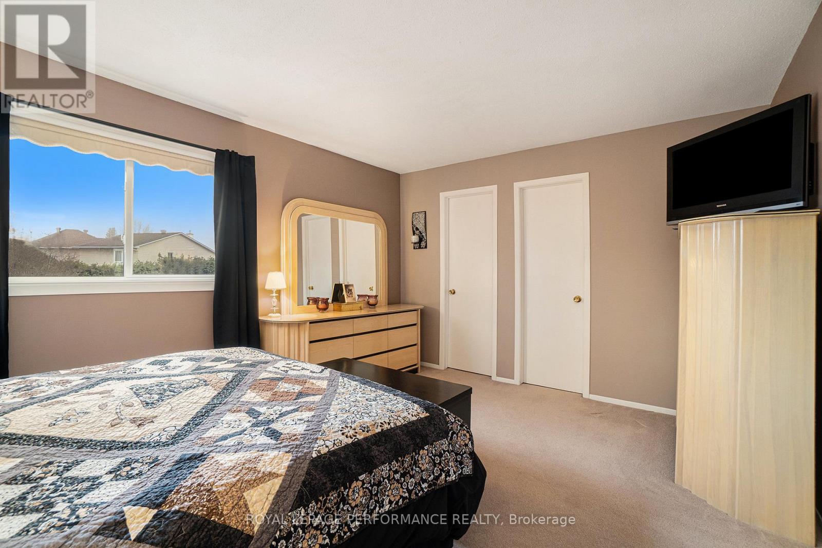 Photo 24 of 170 Midsummer Terrace, Ottawa ON