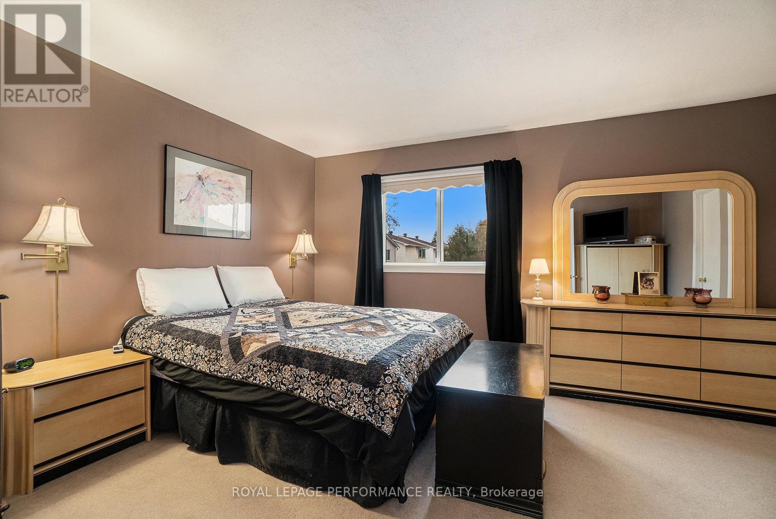 Photo 9 of 170 Midsummer Terrace, Ottawa ON