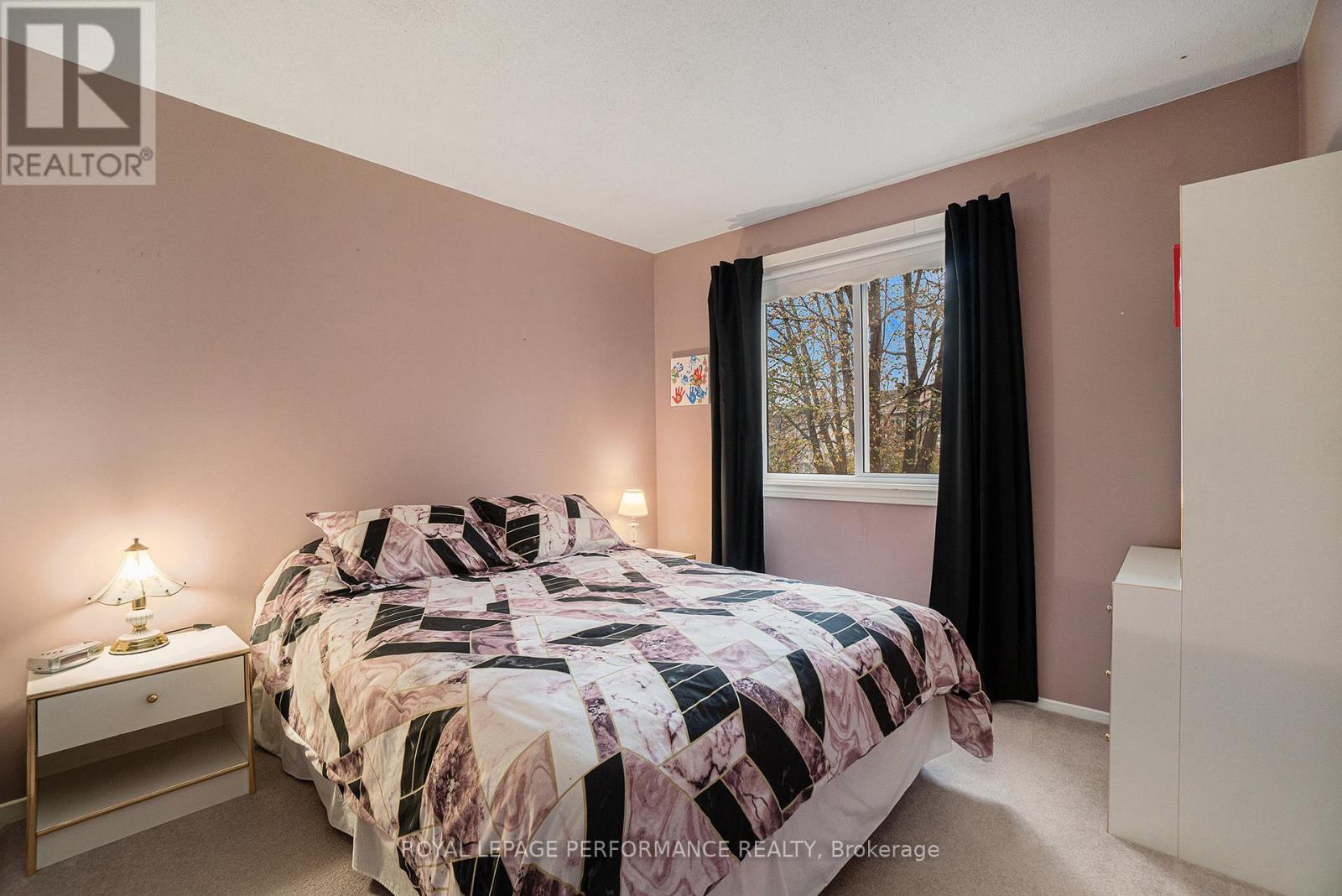Photo 10 of 170 Midsummer Terrace, Ottawa ON