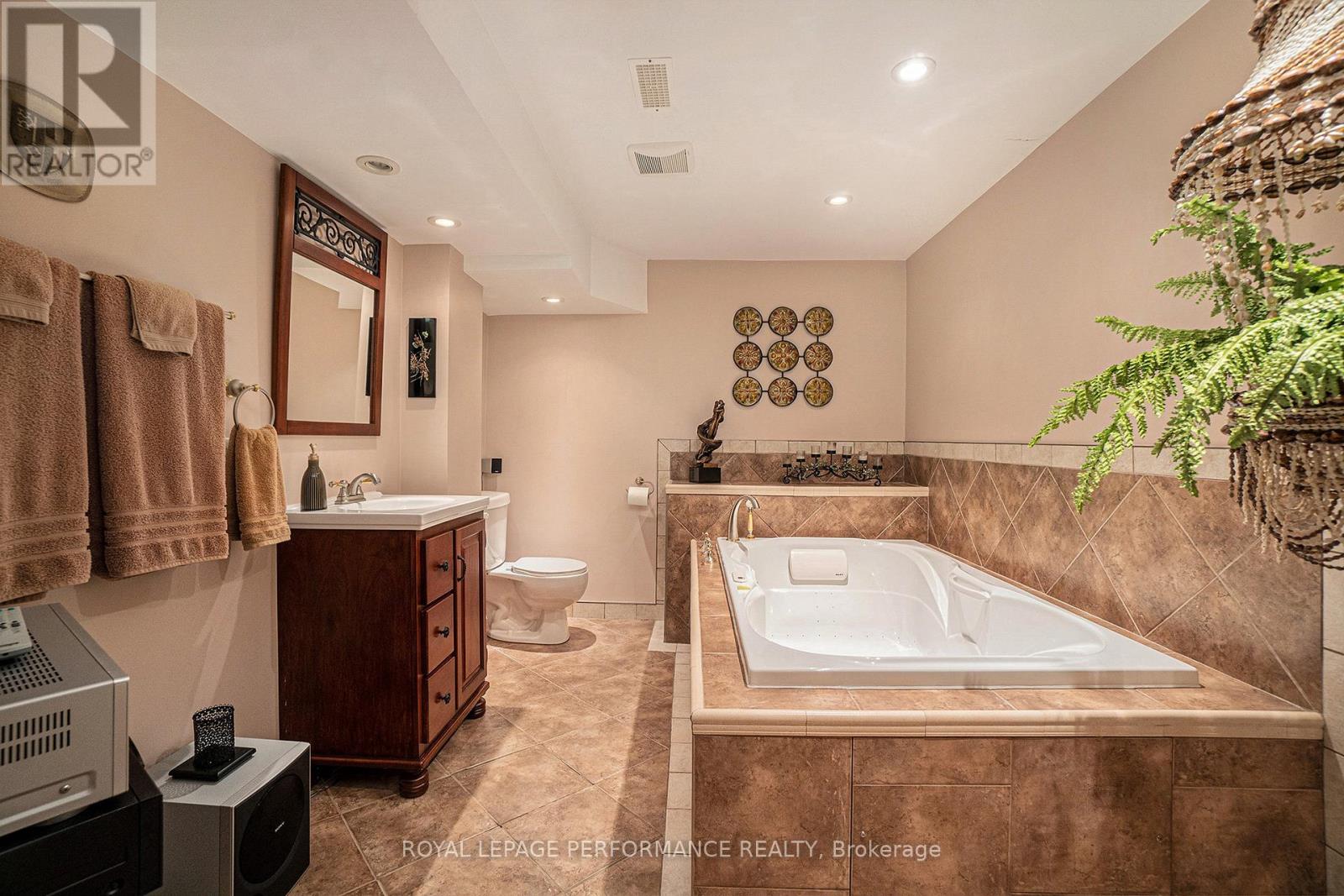 Photo 1 of 170 Midsummer Terrace, Ottawa ON