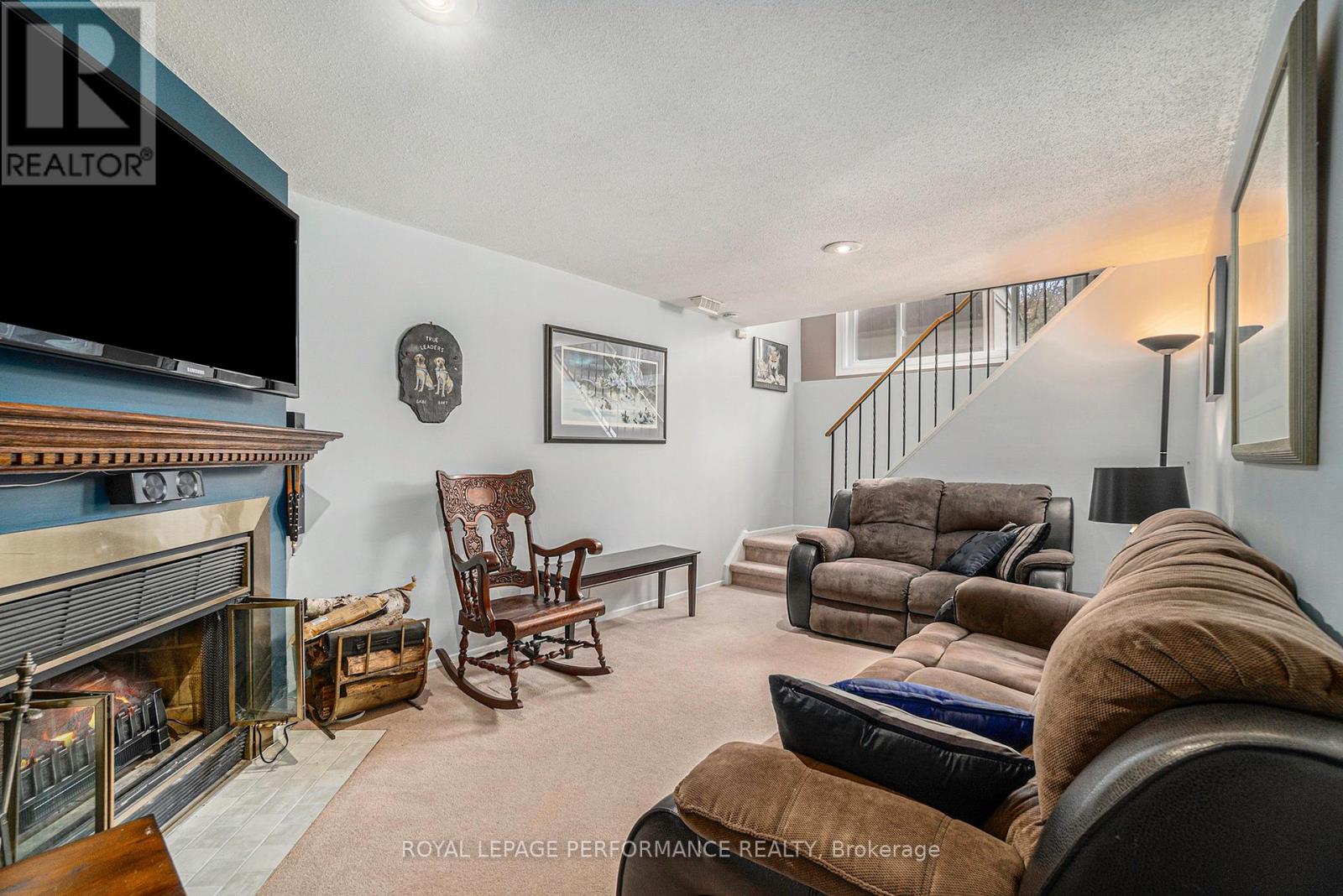 Photo 7 of 170 Midsummer Terrace, Ottawa ON