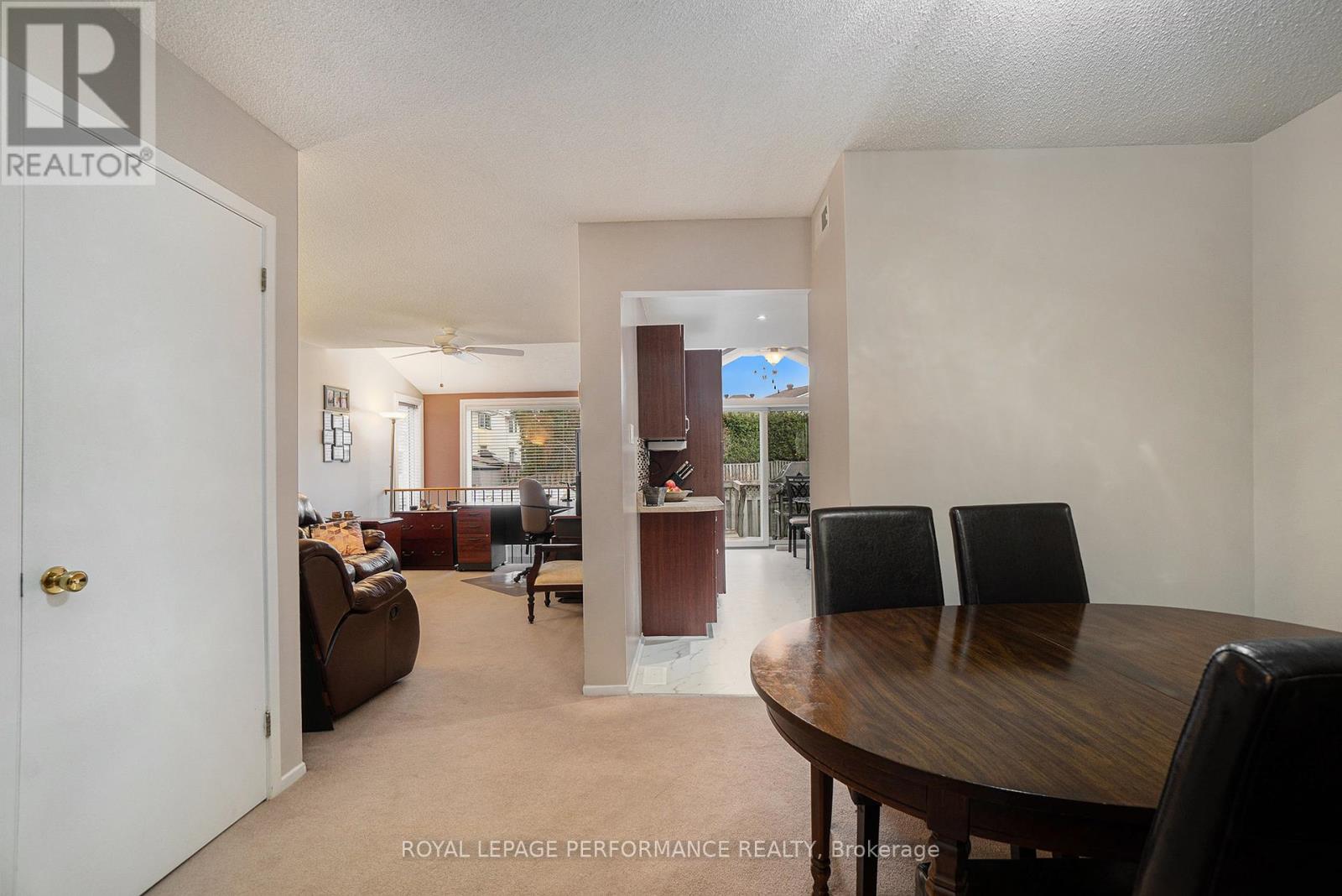 Photo 20 of 170 Midsummer Terrace, Ottawa ON