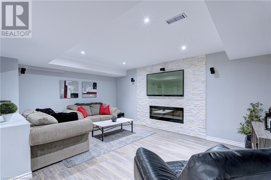 Photo 42 of 1406 Marshall Crescent, Milton ON