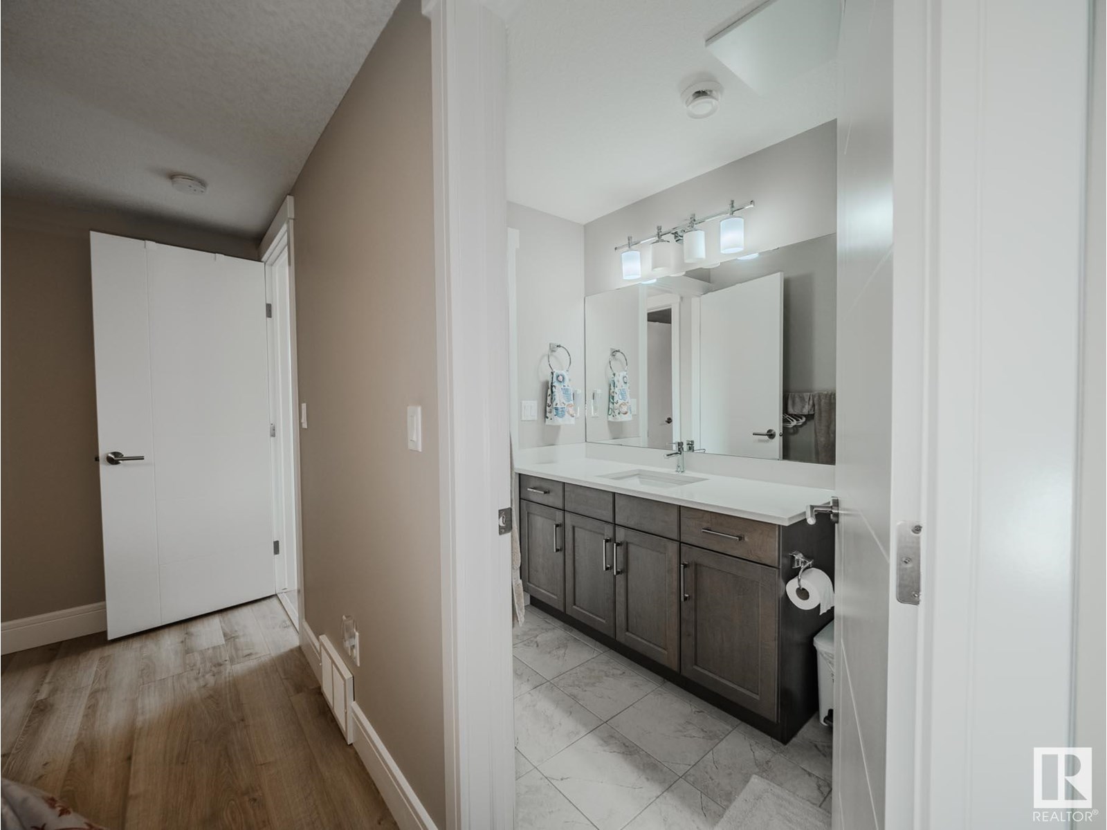 Photo 57 of 9756 222 St Nw, Edmonton AB