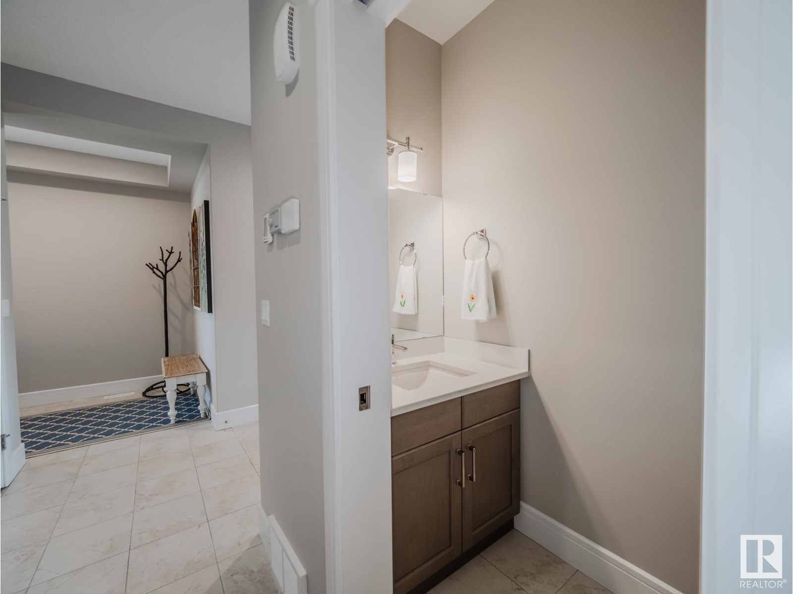Photo 7 of 9756 222 St Nw, Edmonton AB