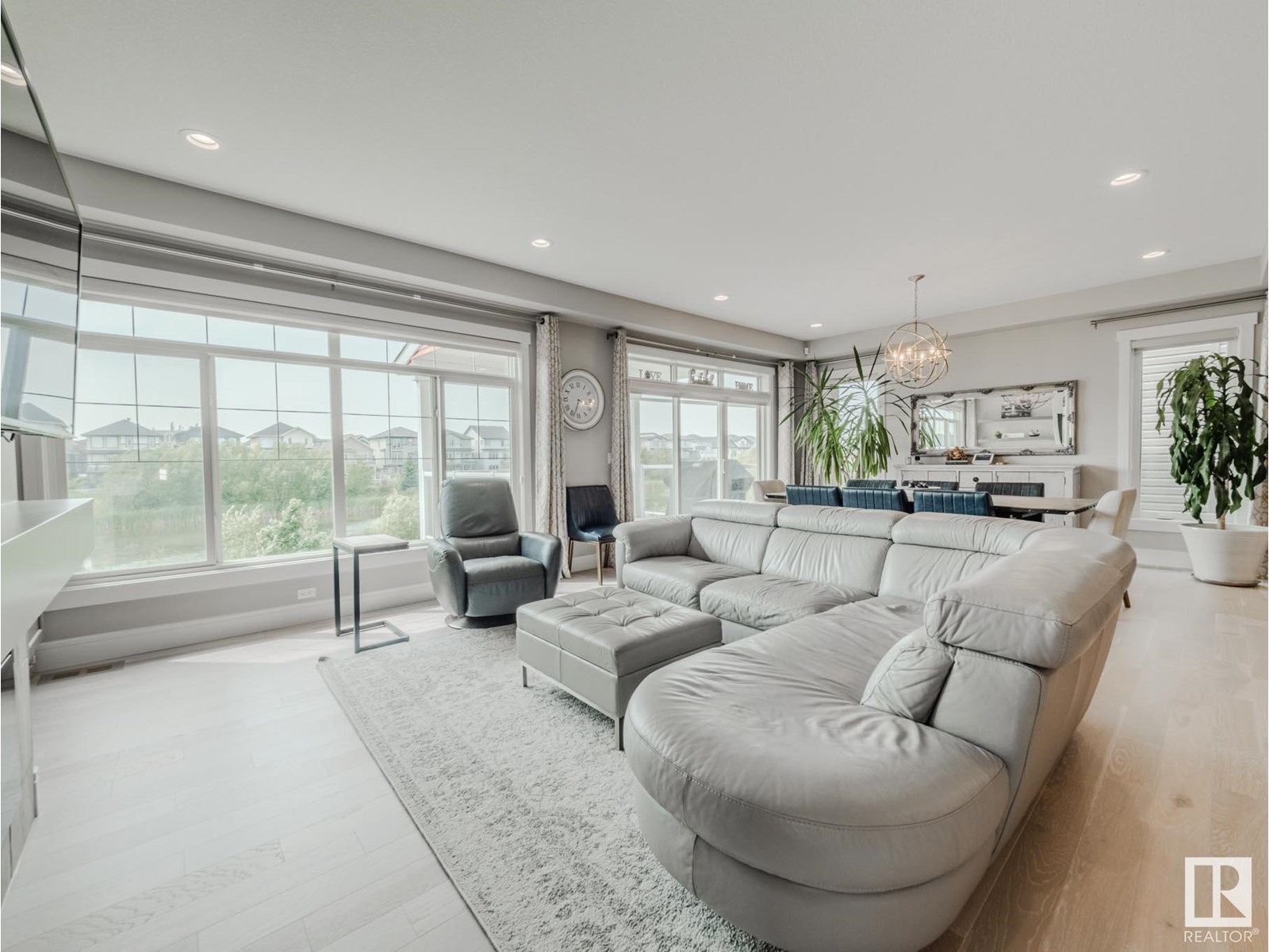 Photo 19 of 9756 222 St Nw, Edmonton AB