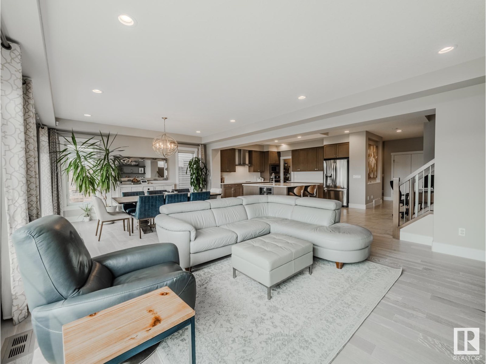 Photo 20 of 9756 222 St Nw, Edmonton AB