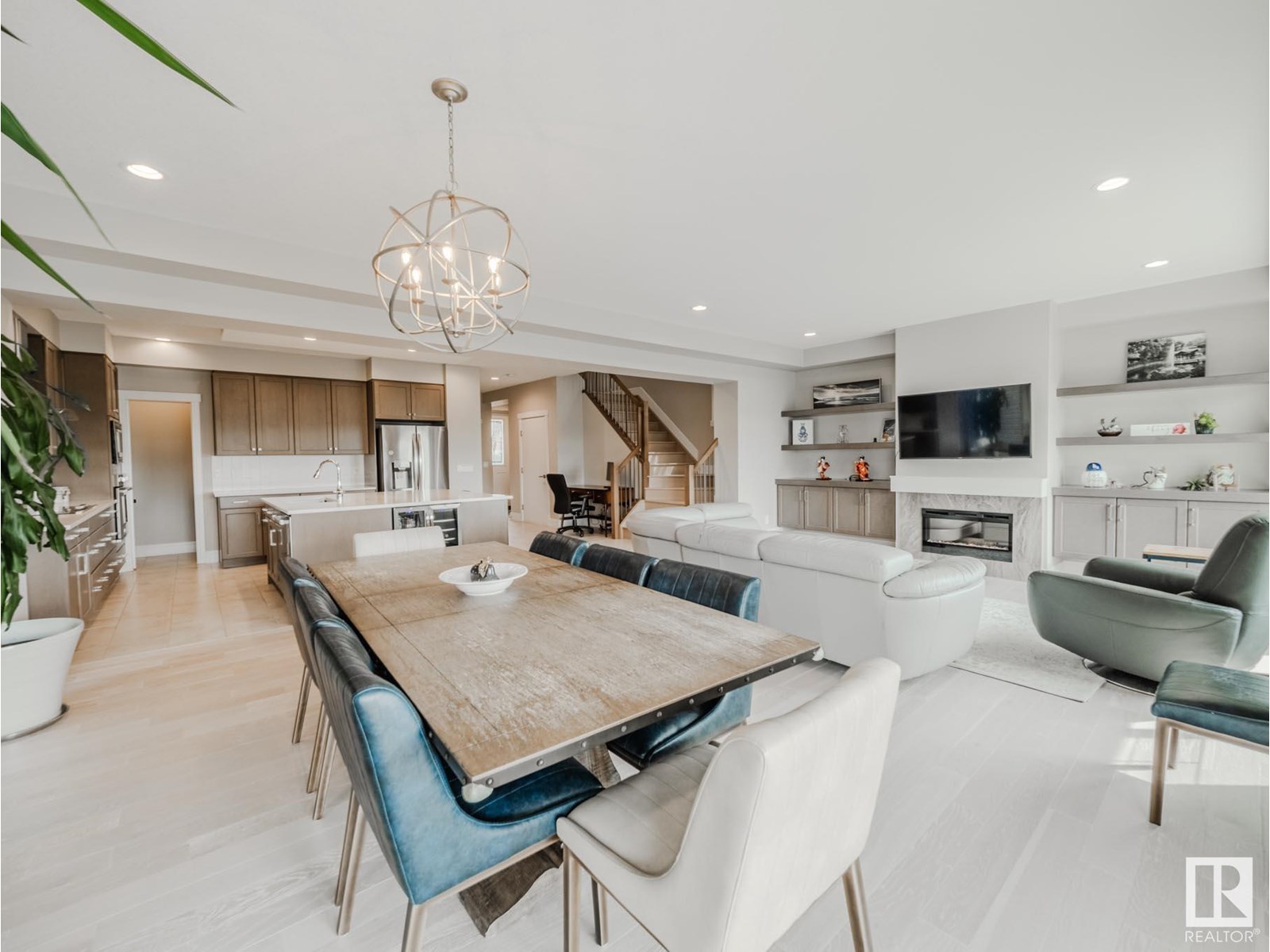 Photo 24 of 9756 222 St Nw, Edmonton AB