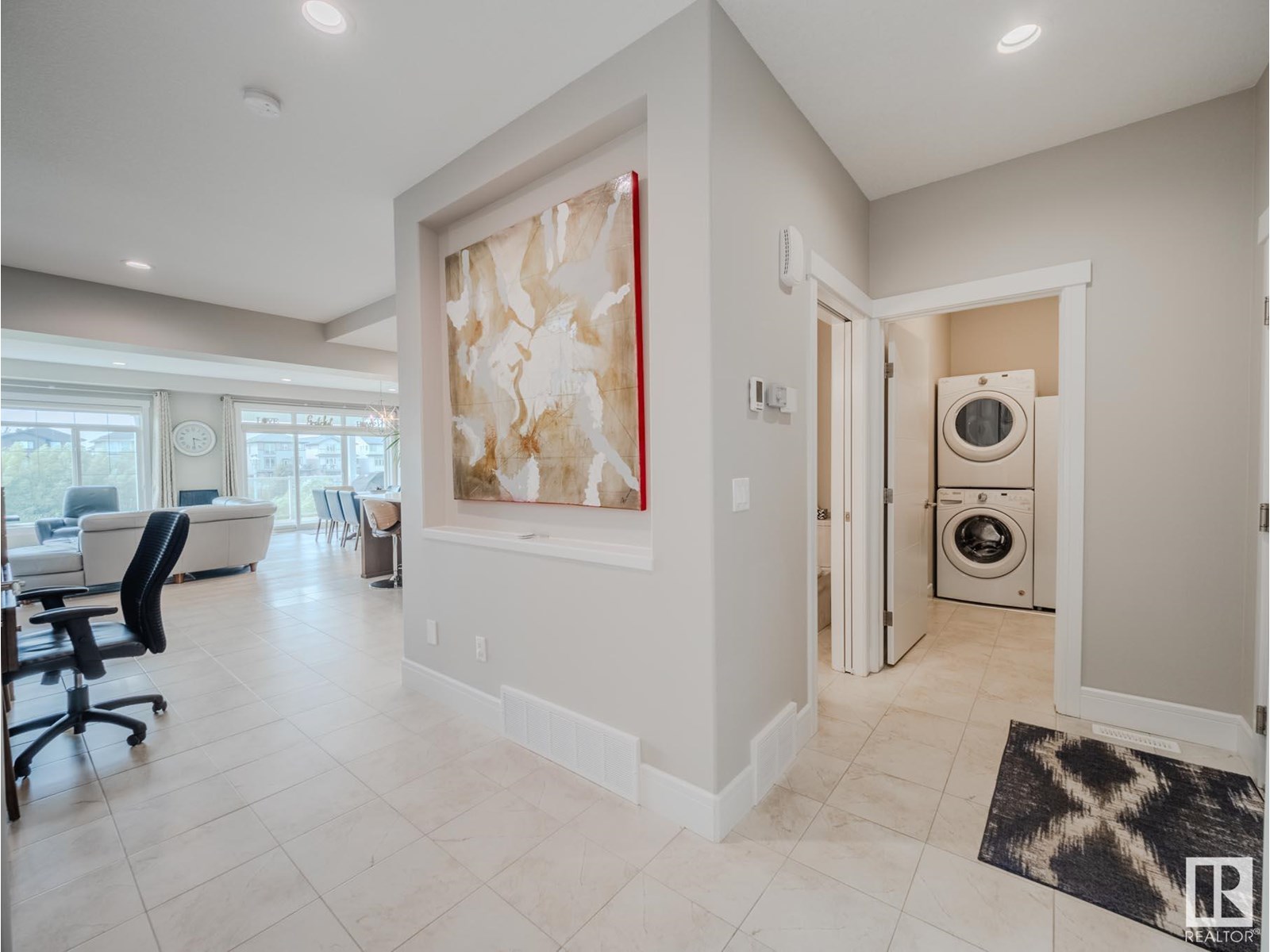 Photo 5 of 9756 222 St Nw, Edmonton AB