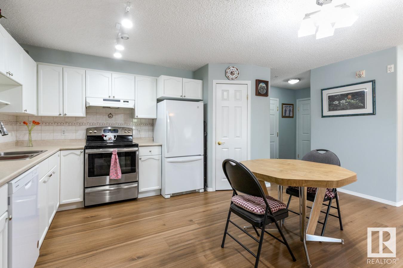 Photo 9 of 301 5116 49 Av, Leduc AB