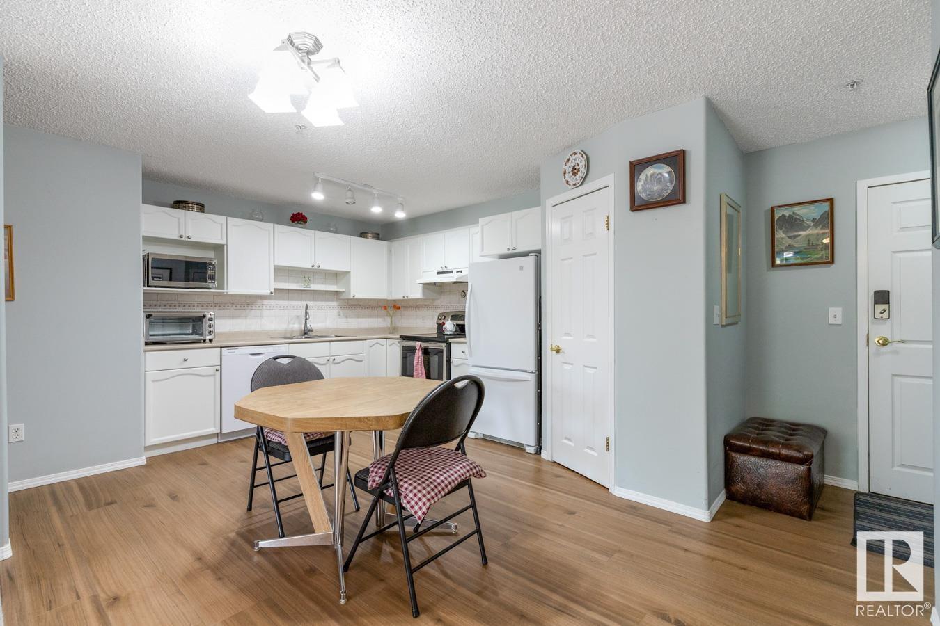 Photo 6 of 301 5116 49 Av, Leduc AB