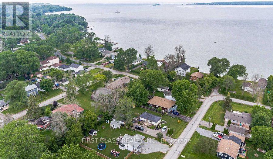 Photo 11 of 120 Sunset Beach Road, Georgina ON