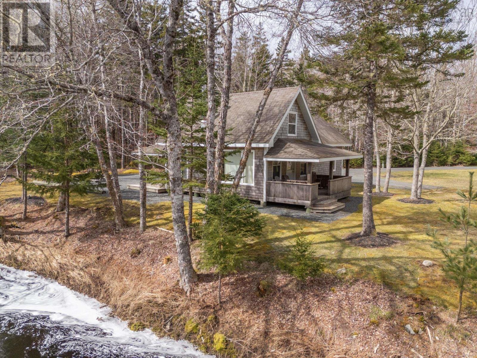 Property 22 of 27 of 790 Depot Road