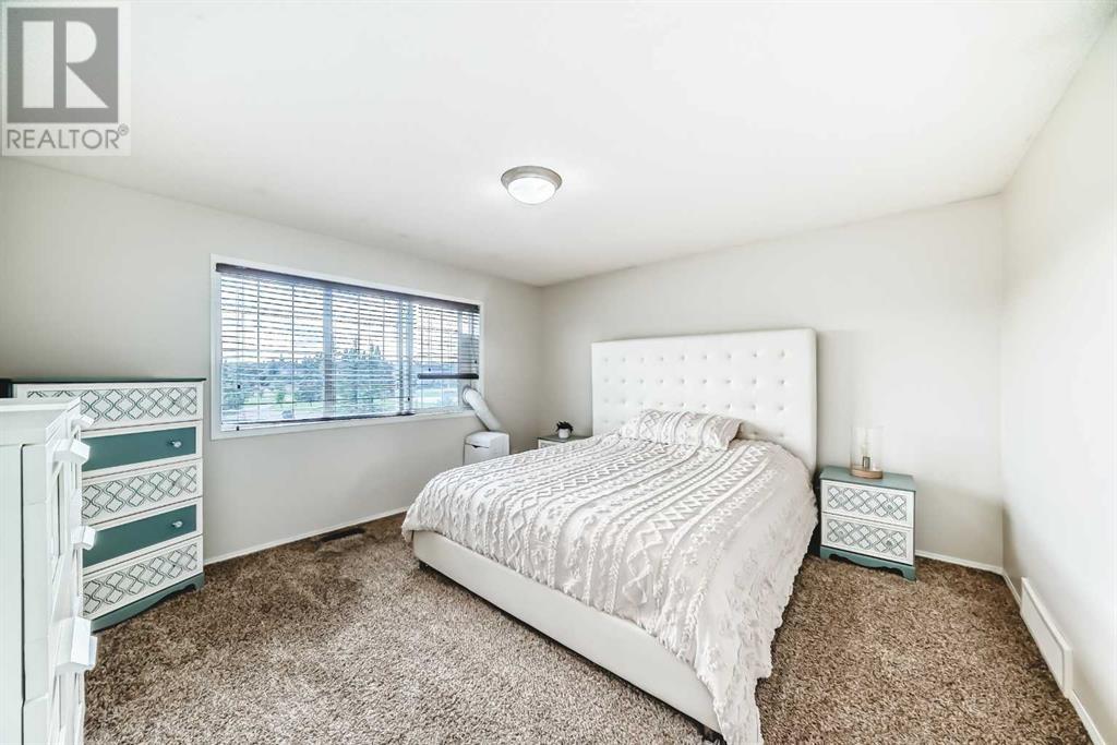 Single Family House for Sale in  Coventry Hills Drive NE Coventry Hills Calgary 