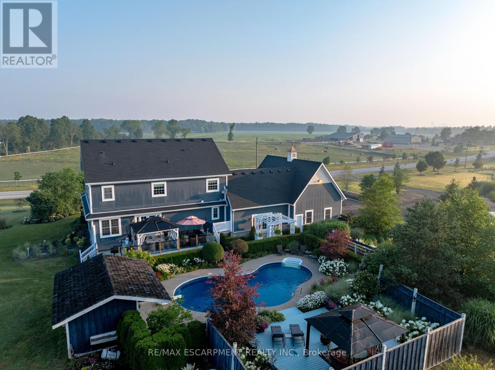 Photo 5 of 7804 Schisler Road, Niagara Falls ON