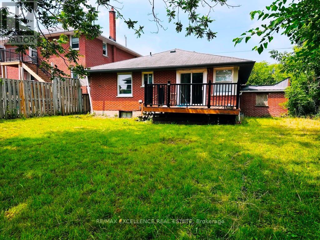 Photo 7 of 387 Mary Street N, Oshawa ON