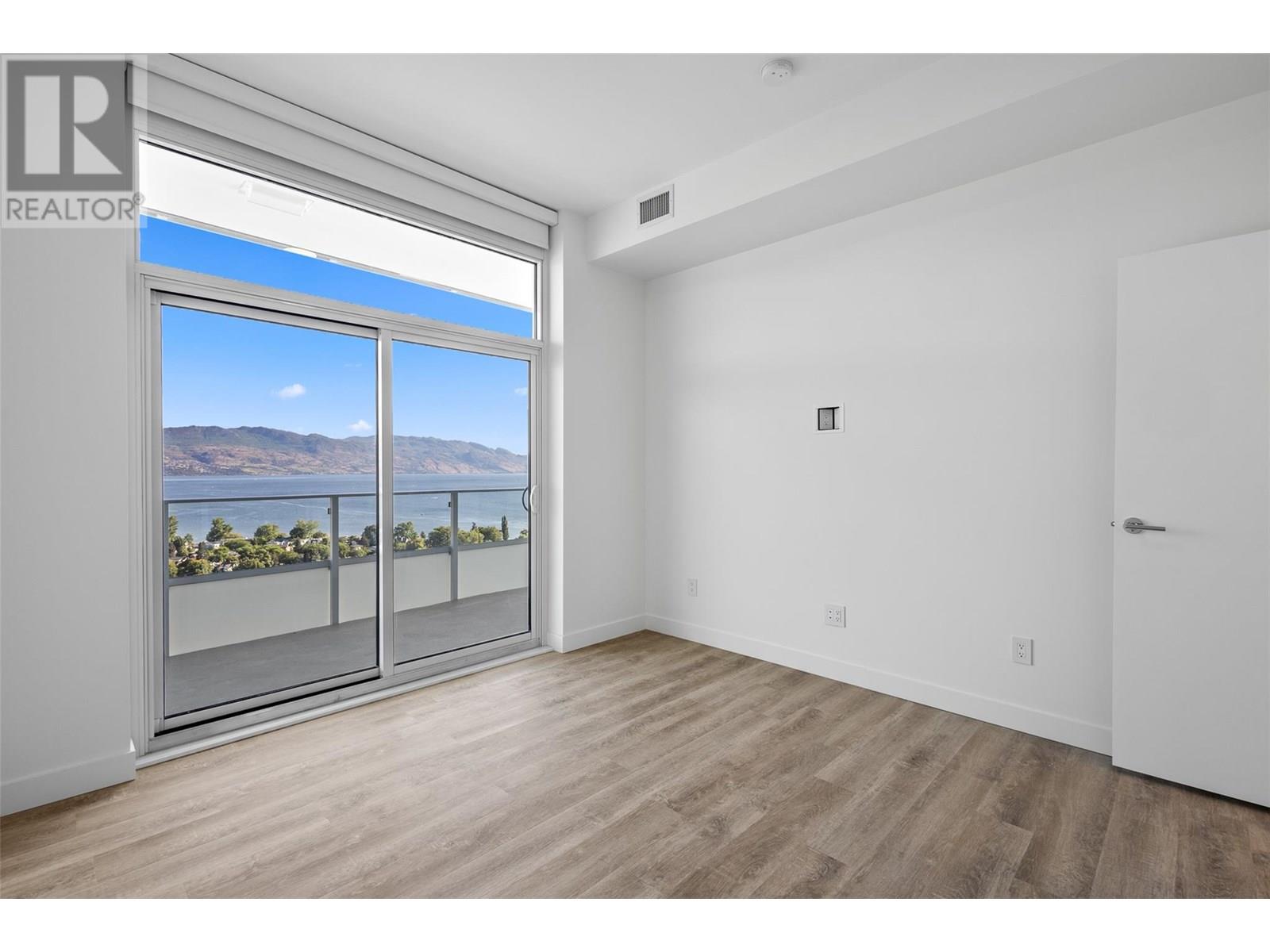 Photo 8 of 238 Leon Avenue Unit 2207, Kelowna BC