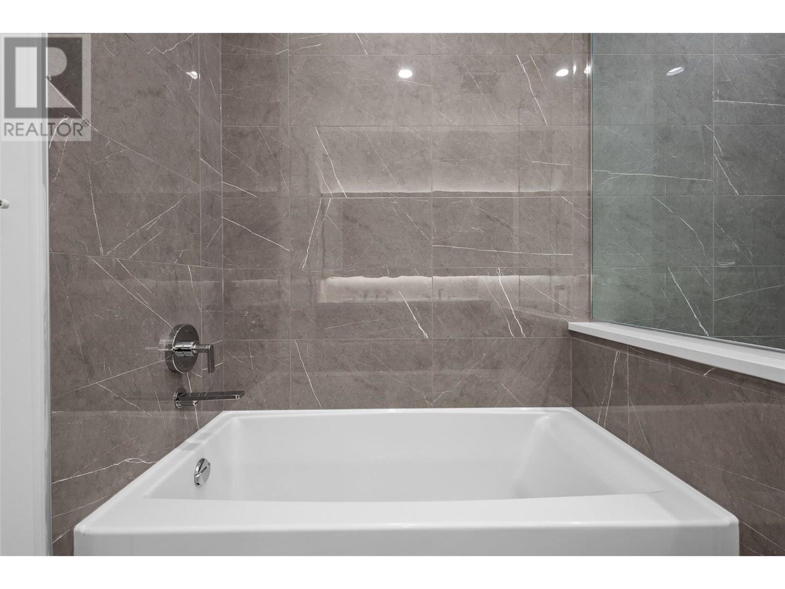 Photo 60 of 238 Leon Avenue Unit 2207, Kelowna BC