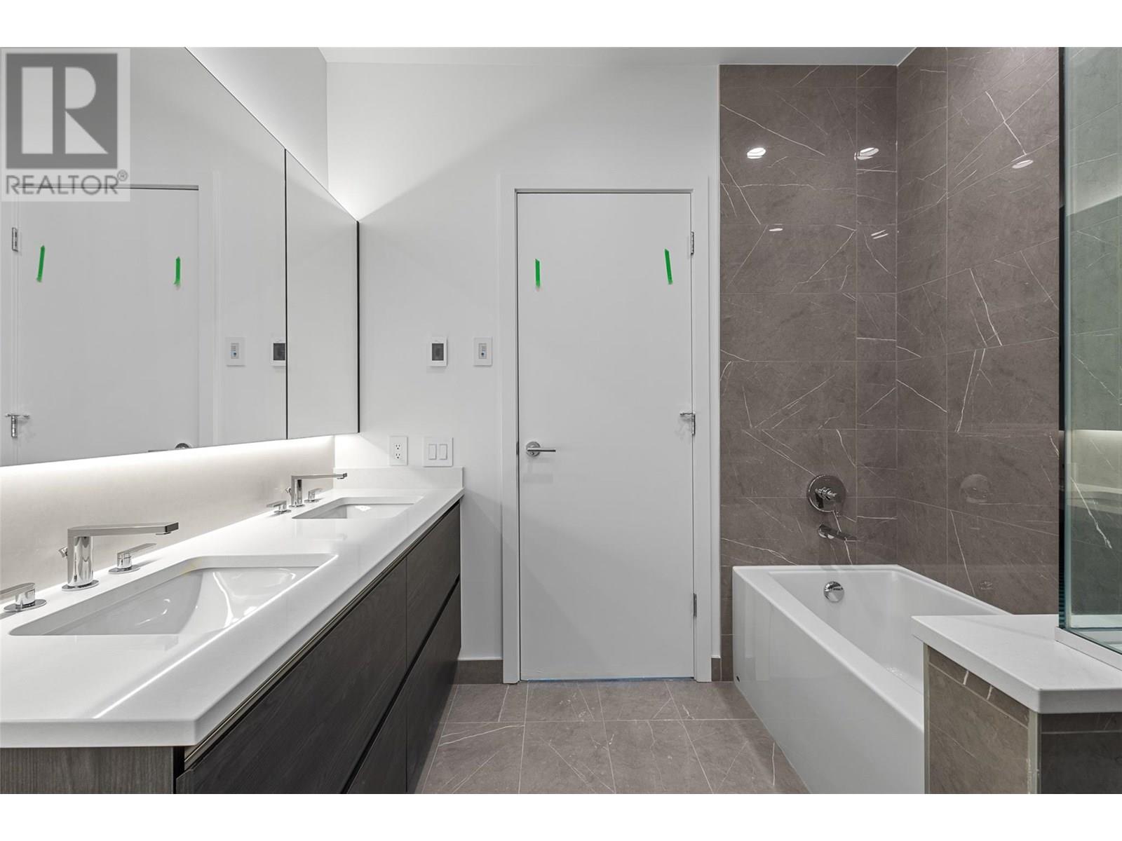 Photo 36 of 238 Leon Avenue Unit 2207, Kelowna BC