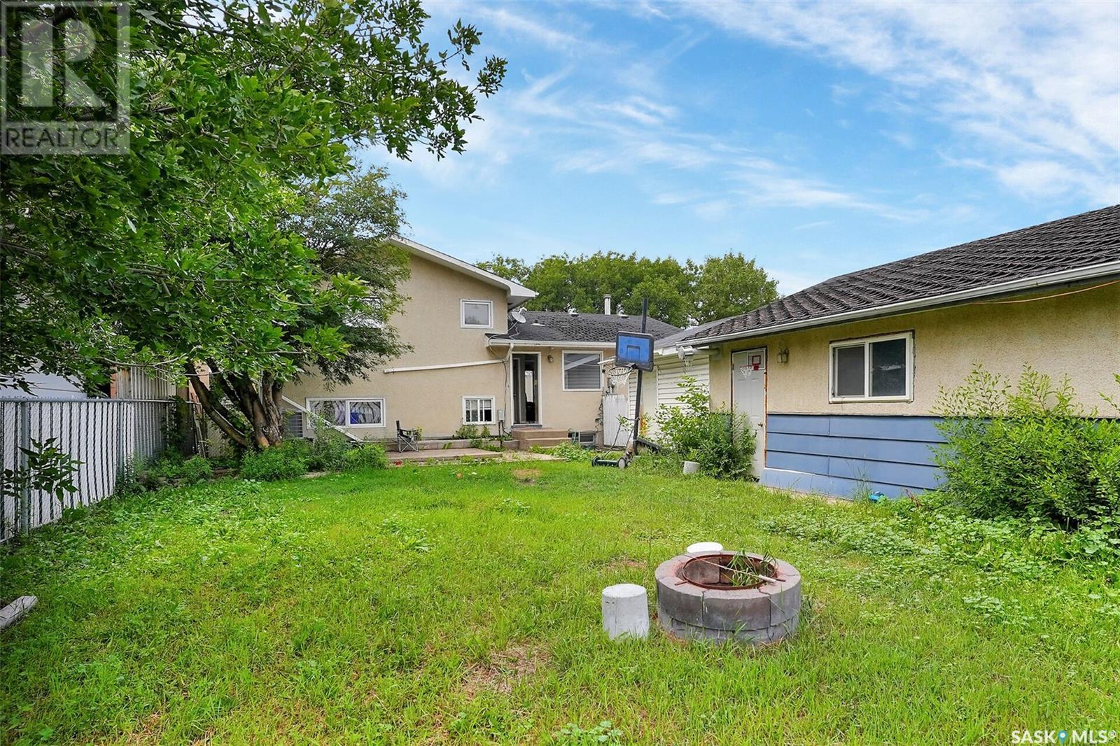 Photo 23 of 345 Mccarthy Boulevard N, Regina SK