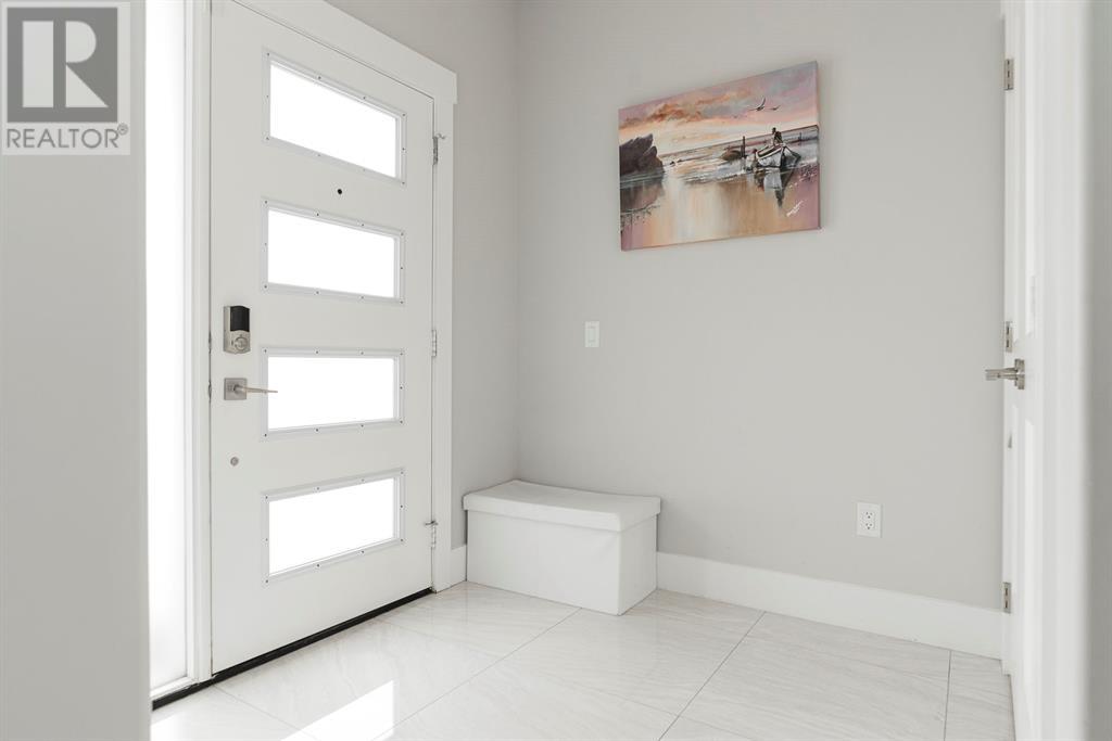 Photo 3 of 216 Comeau Crescent, Fort Mcmurray AB