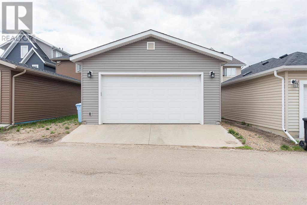 Photo 37 of 216 Comeau Crescent, Fort Mcmurray AB