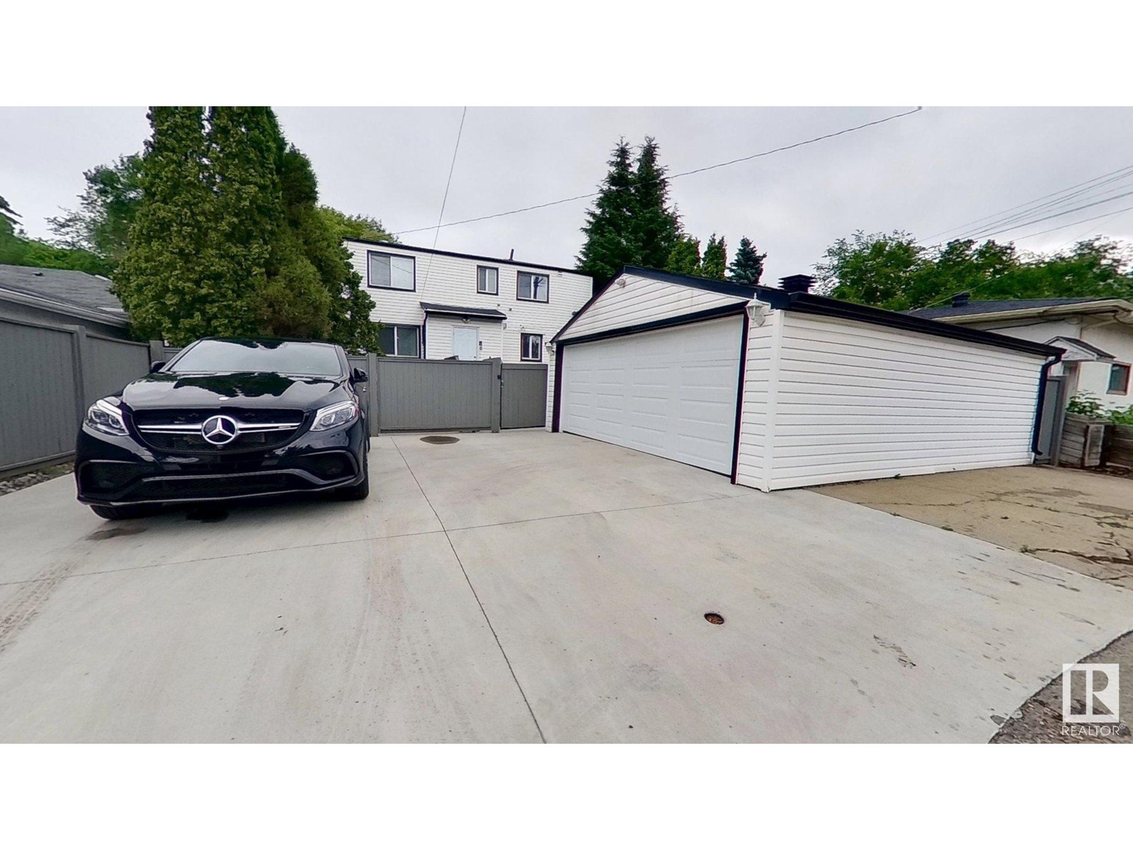 Photo 35 of 11708 130 St Nw, Edmonton AB