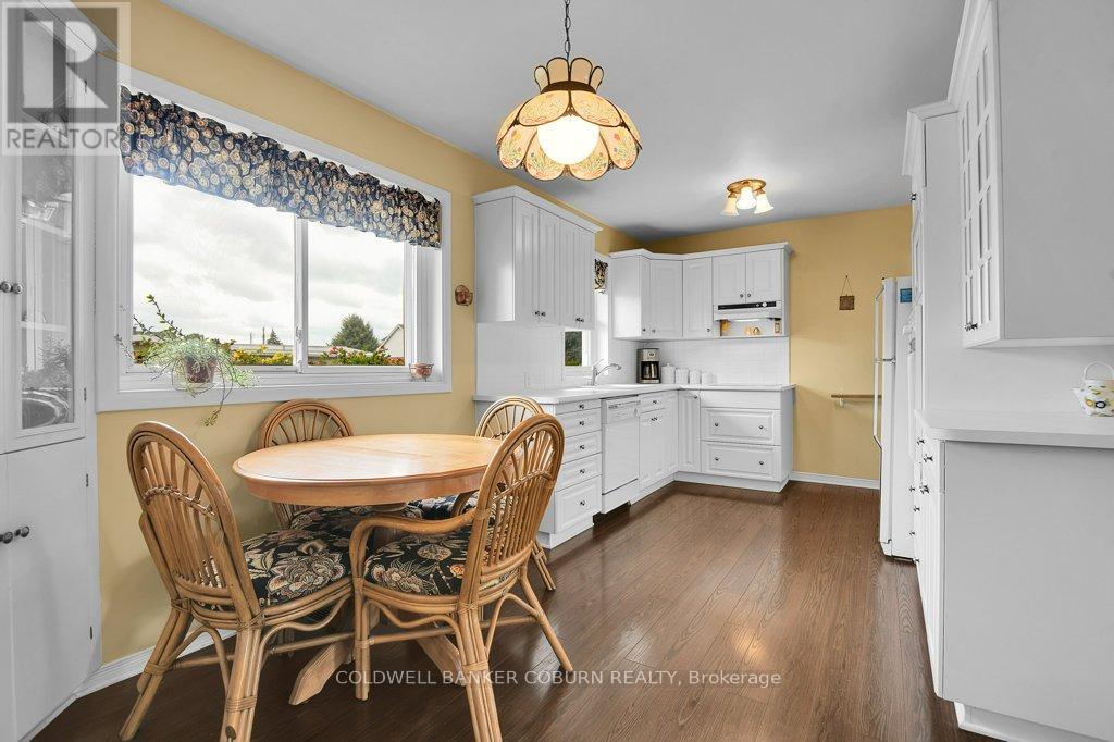 Photo 19 of 74 Kyle Drive, South Dundas ON