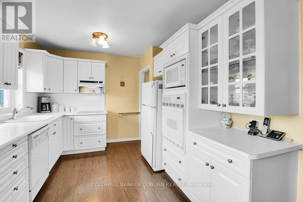 Photo 10 of 74 Kyle Drive, South Dundas ON