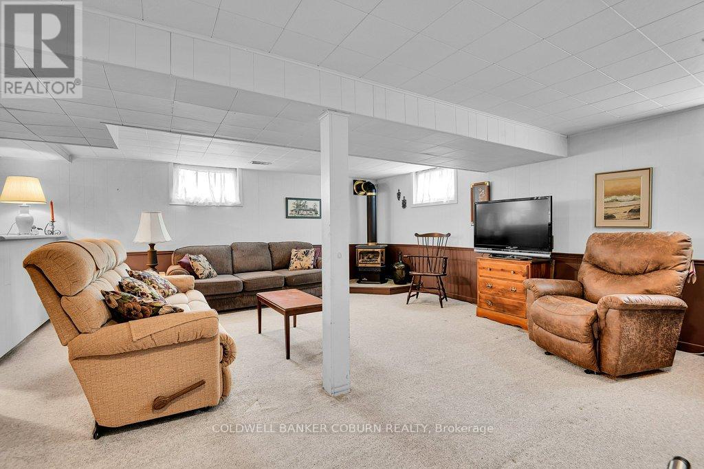 Photo 8 of 74 Kyle Drive, South Dundas ON