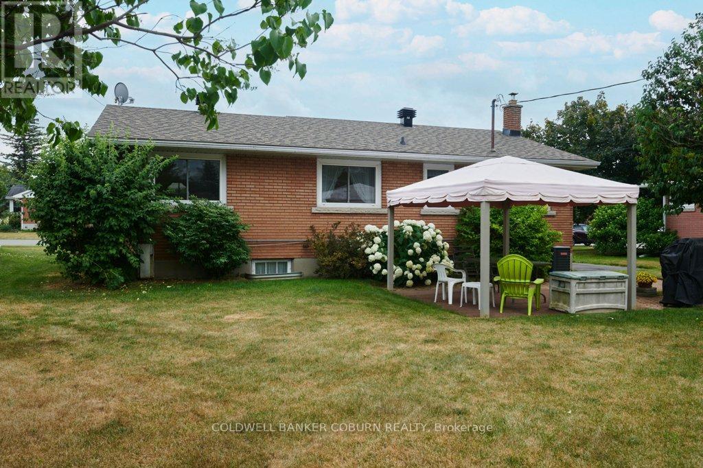 Photo 33 of 74 Kyle Drive, South Dundas ON
