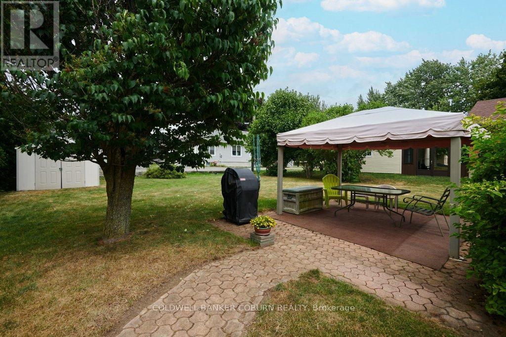 Photo 20 of 74 Kyle Drive, South Dundas ON