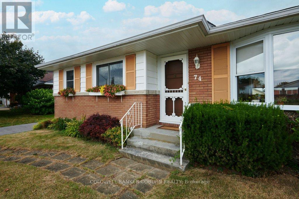 Photo 12 of 74 Kyle Drive, South Dundas ON