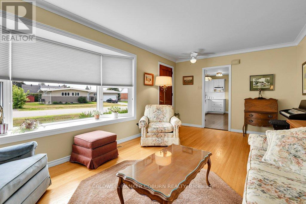 Photo 16 of 74 Kyle Drive, South Dundas ON