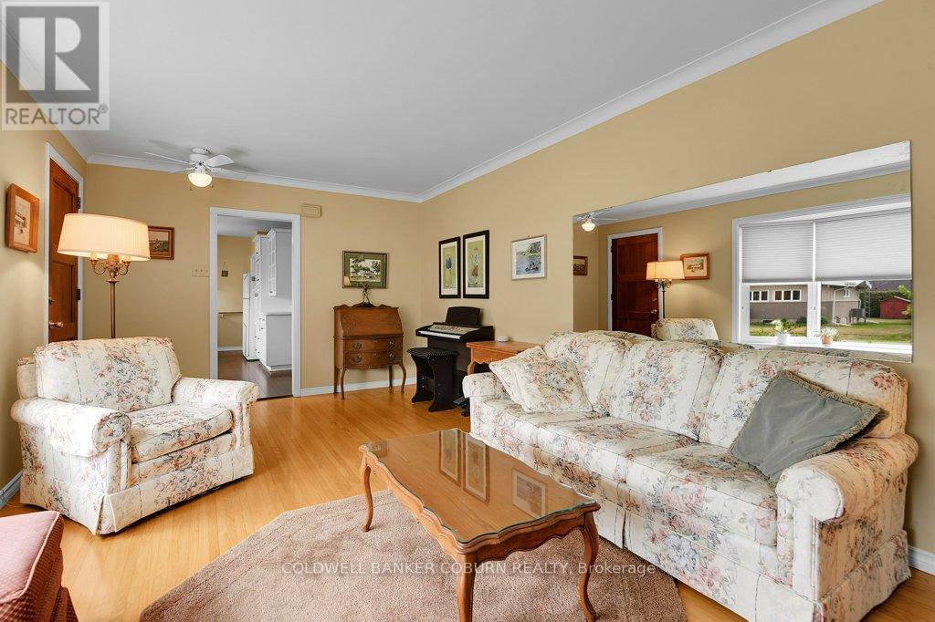 Photo 38 of 74 Kyle Drive, South Dundas ON