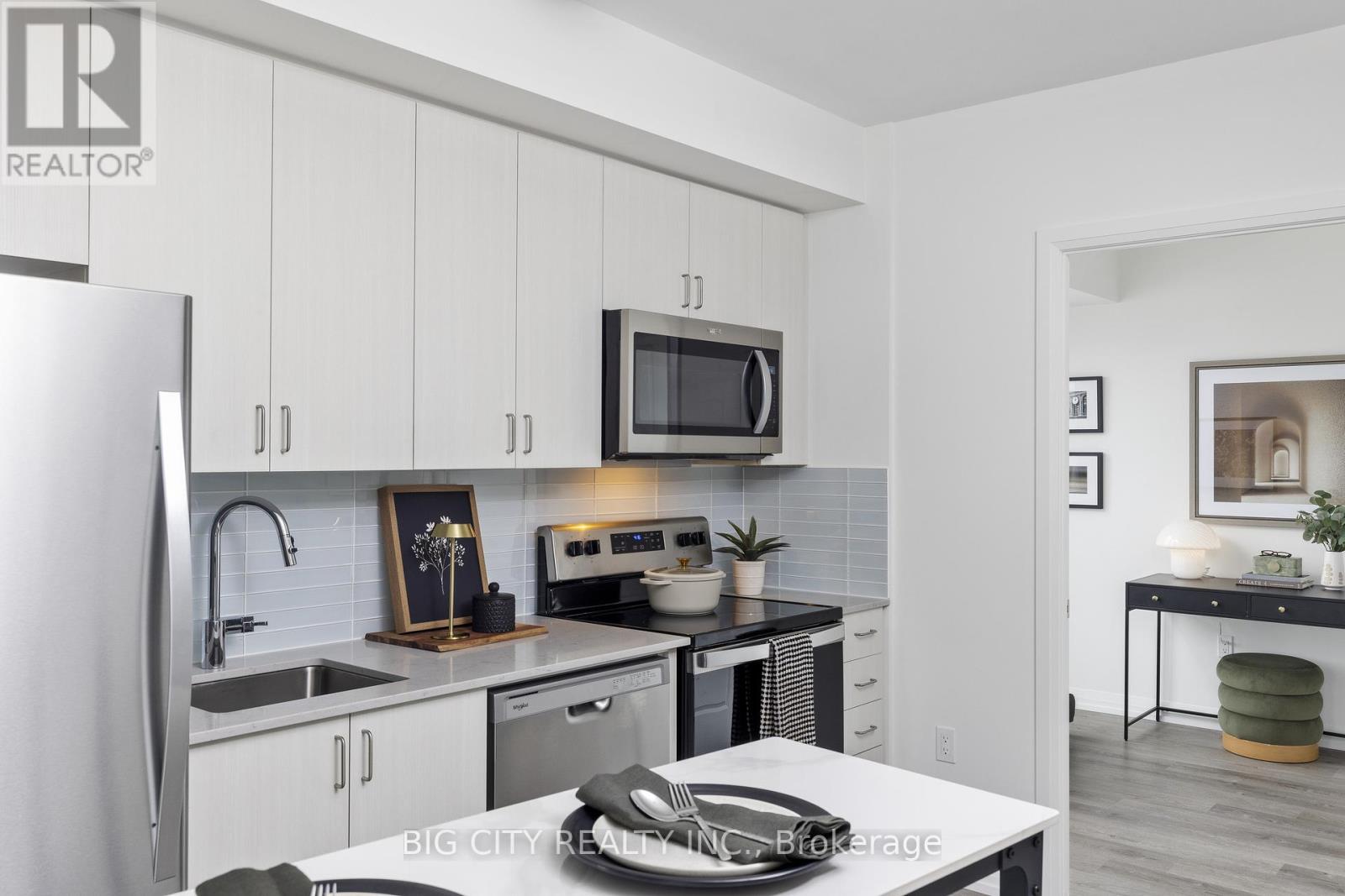 Photo 12 of 209 325 Yorkland Boulevard, Toronto ON