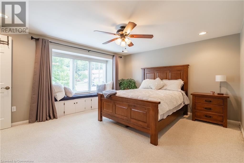 Photo 15 of 3 Maple Drive, Stoney Creek ON