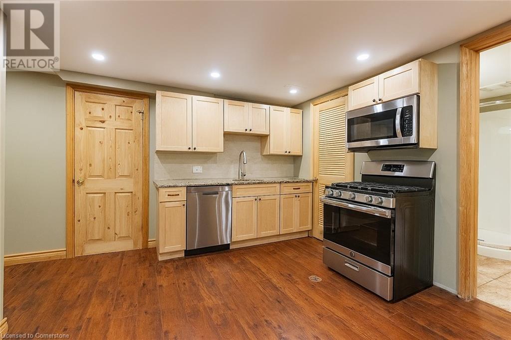 Photo 27 of 3 Maple Drive, Stoney Creek ON