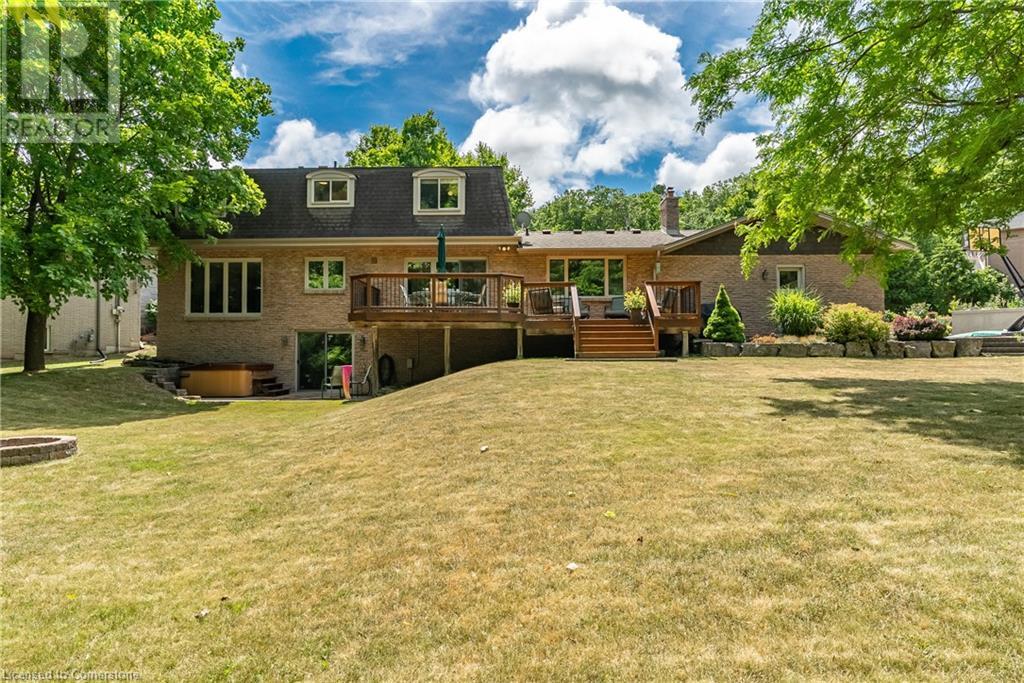 Photo 34 of 3 Maple Drive, Stoney Creek ON