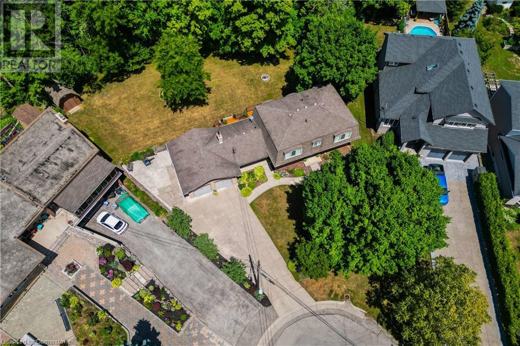 Photo 39 of 3 Maple Drive, Stoney Creek ON