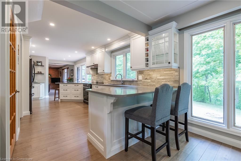 Photo 5 of 3 Maple Drive, Stoney Creek ON