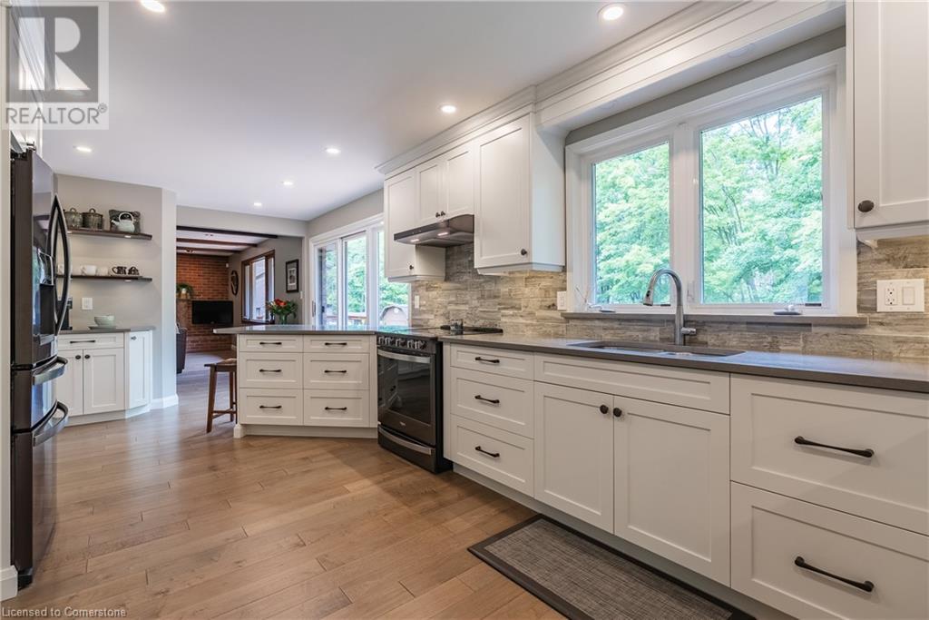 Photo 6 of 3 Maple Drive, Stoney Creek ON